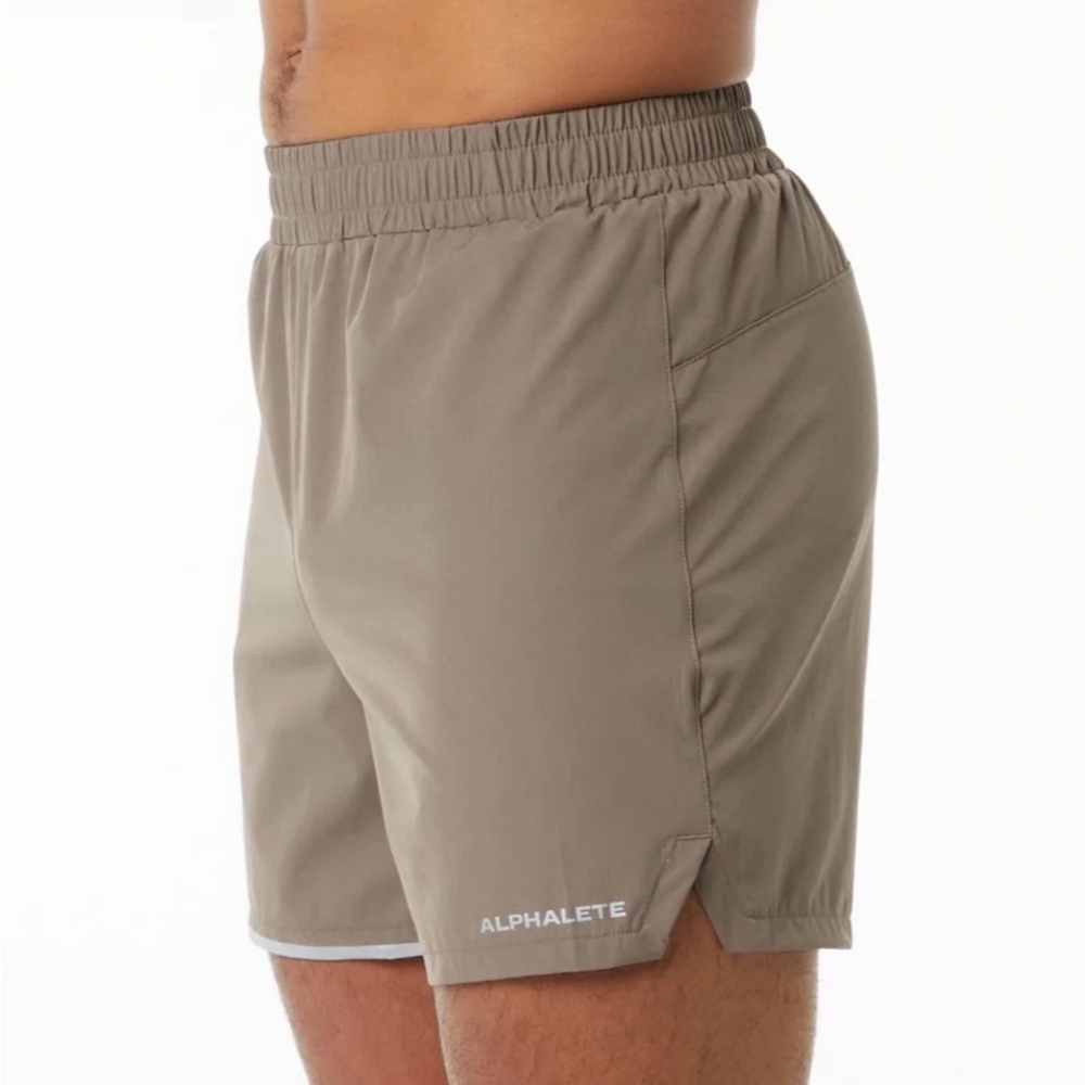 NWT Alphalete Mens Infinity Core Short Mocha Size Large